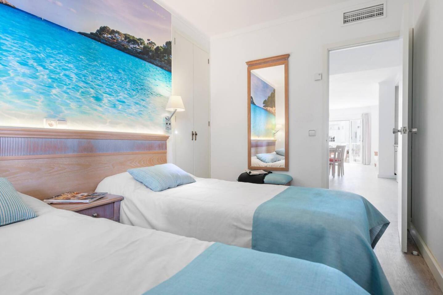 Apartamentos Playa Marina Cala Ferrera  Exterior photo
