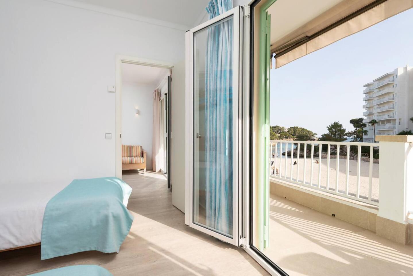 Apartamentos Playa Marina Cala Ferrera  Exterior photo